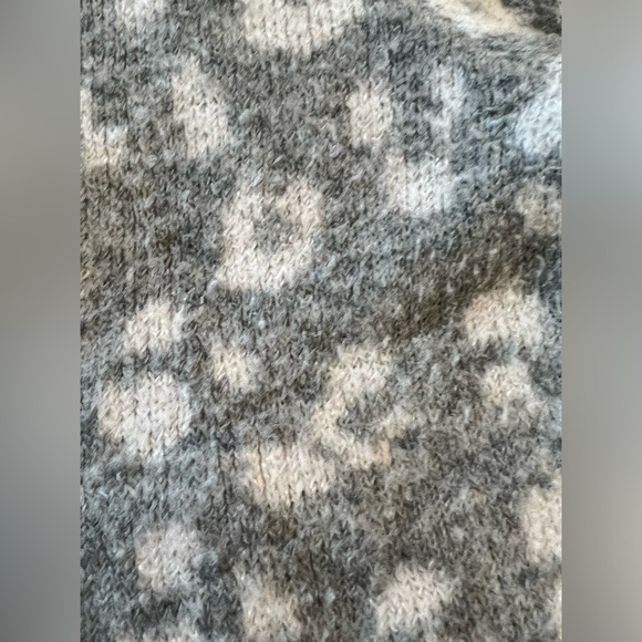 Old Navy Animal Print Cardigan - Picture 3 of 5